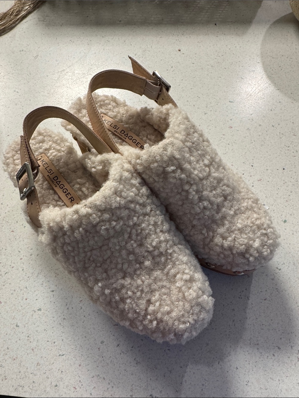 Kelsi Dagger Cream Shearling Slingback Clogs NWOT 6.5